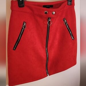 NWOT- Forever 21 Red Mini Skirt with Zipper Accents